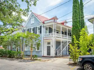Charming Duplex with Incredible Flexibility