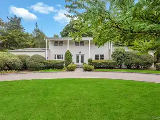 Spacious Colonial on a Peaceful Cul-De-Sac