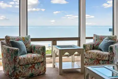 Oceanfront Villa in Ocean Club with Breathtaking Views