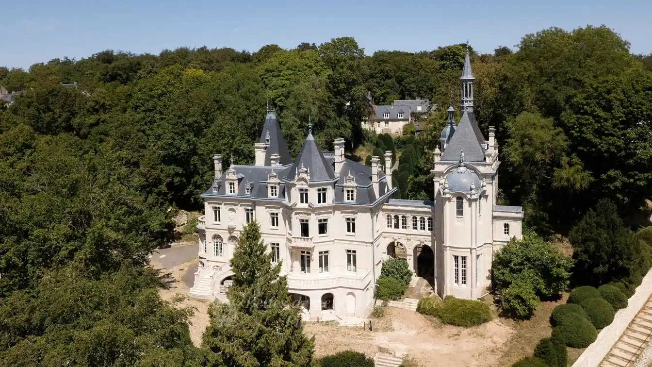Chateau De Jonval