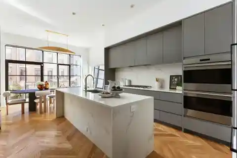 Meticulously Renovated Townhouse