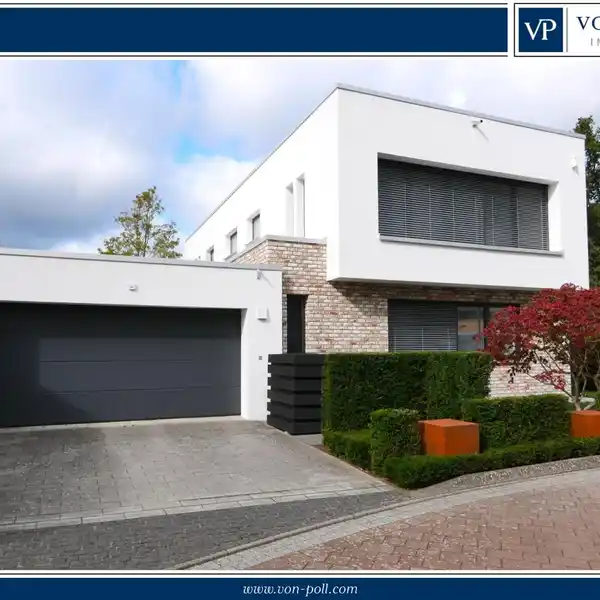 STYLISH VILLA IN A DESIRABLE AREA