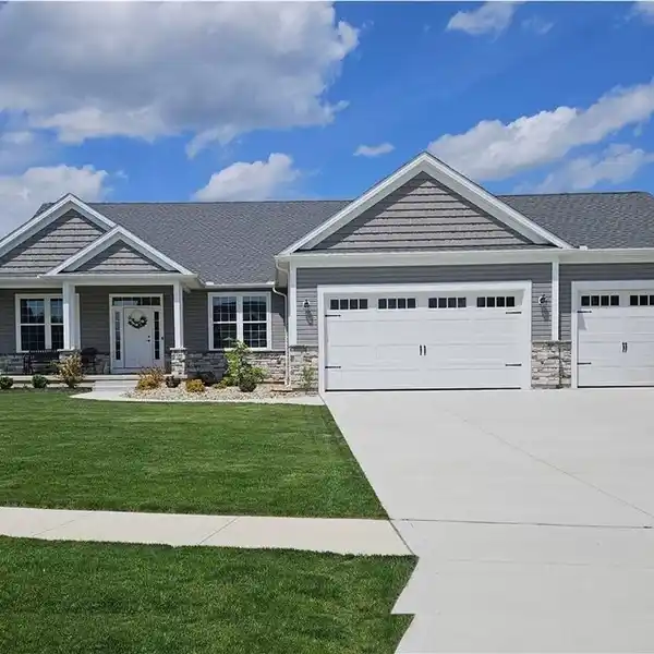 PERSONALIZE A NEW CUSTOM HOME