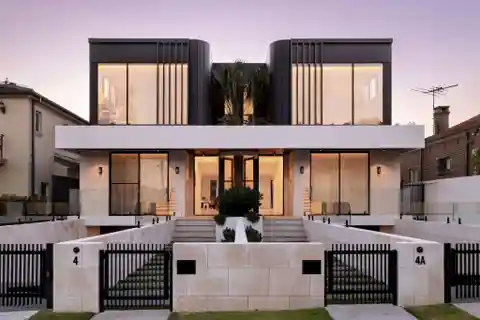Impressive Blend of Luxury Finishes and Innovative Design