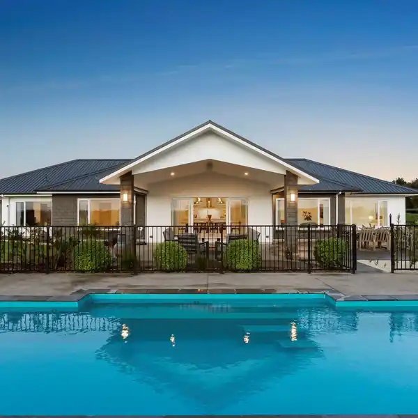 RESORT-INSPIRED LIVING WITH SEPARATE GUEST WING