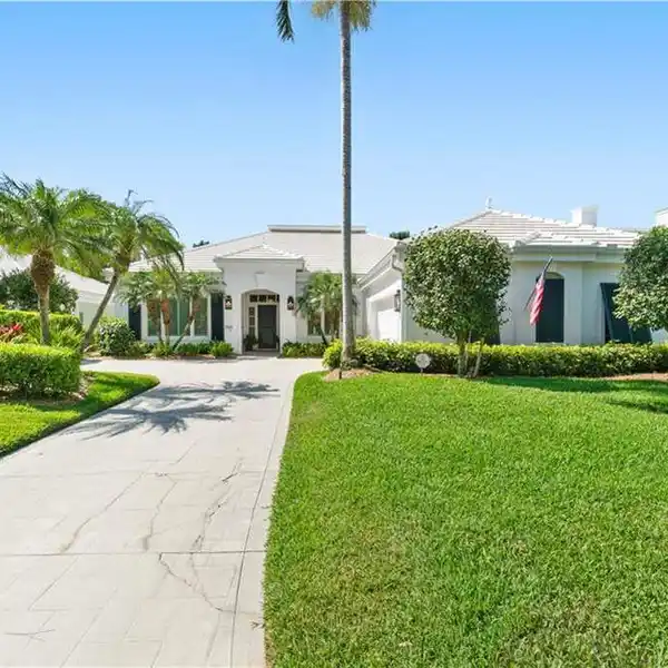 RENOVATED COASTAL CONTEMPORARY HOME IN AUDUBON GOLF & COUNTRY CLUB