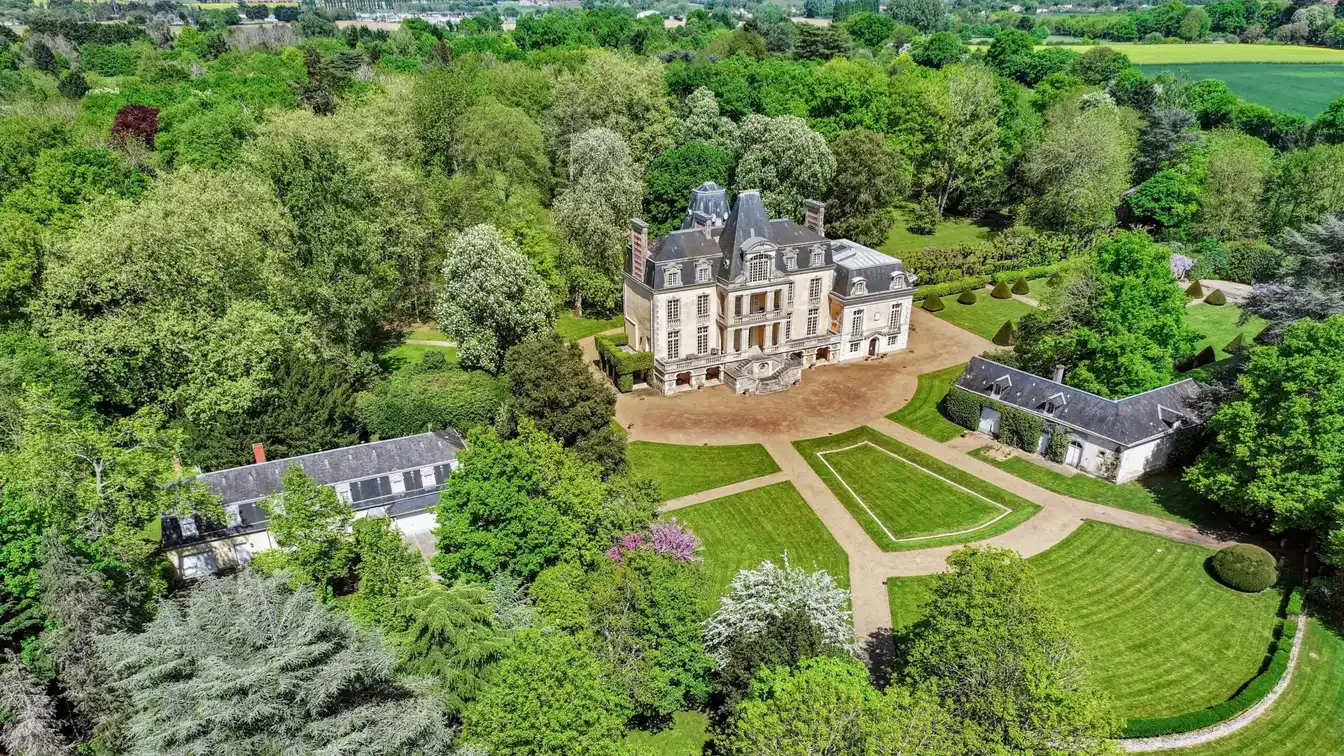 Elegant 18th Century Chateau