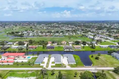 Corner Canal Front Living