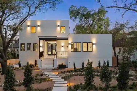 Architectural Masterpiece in the Heart of Tarrytown