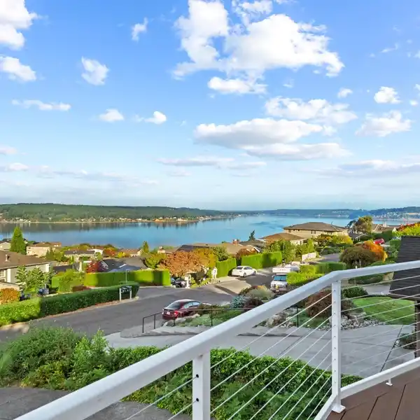 ELEVATED LIVING WITH SWEEPING VIEWS