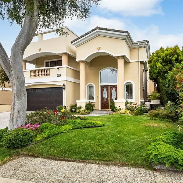 THOUGHTFULLY DESIGNED HOME IN A SOUGHT-AFTER NEIGHBORHOOD