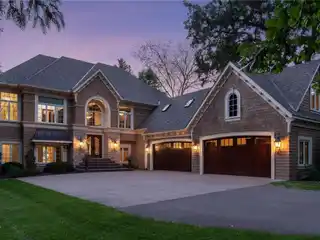 Spectacular Home on Lake Pulaski