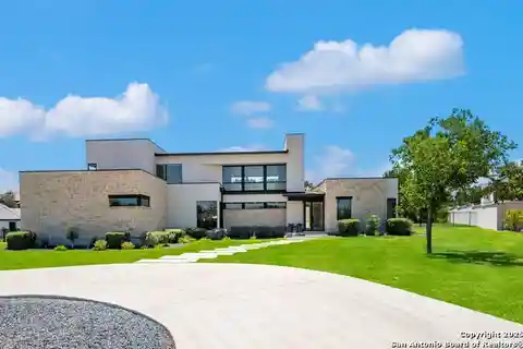 Warm Contemporary Home in Exclusive Huntington at Shavano Park