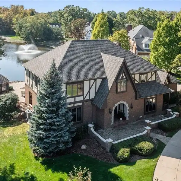 CUSTOM HIGH-END STUNNER