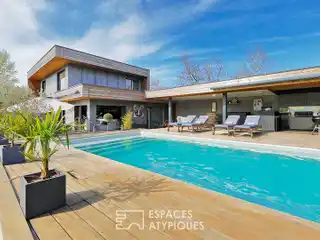 Architect-Designed Timber-Framed House with Swimming Pool