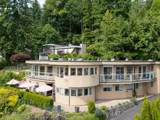 Distinctive Design Meets Potential in Chelsea Park