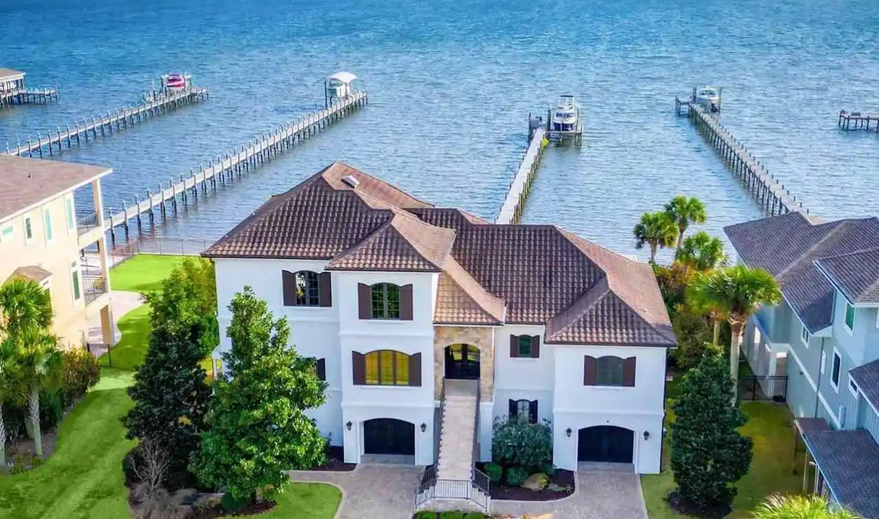 Luxury Waterfront Home in Tiger Point