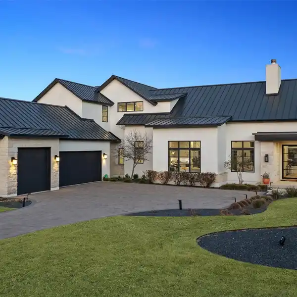 IMPRESSIVE HOME IN SOUGHT-AFTER SERENE HILLS