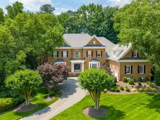 Elegant Living with Golf Course Views