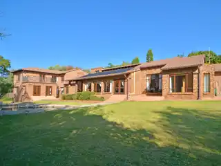 Entertainers Home Plus Cottage