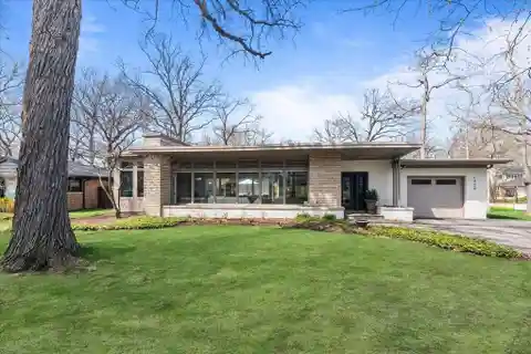 Gorgeous Sun-soaked Mid-century Modern Ranch Home