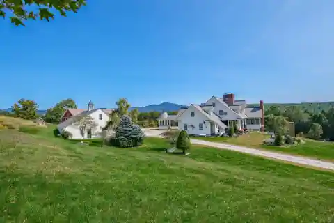 Grand Estate and Farm with Stables