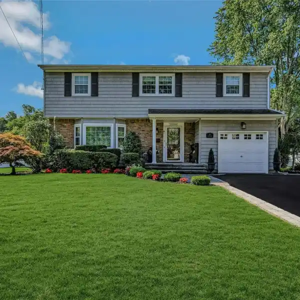 GORGEOUS HOME INSIDE AND OUT
