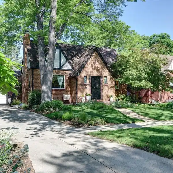 CHARMING TUDOR IN DESIRABLE SOUTH PARK HILL