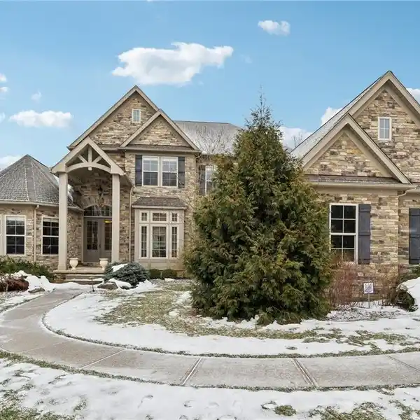 TIMELESS ELEGANCE WITH MODERN LUXURY IN DEER CREEK PRESERVE
