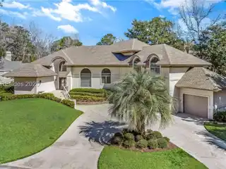 Exceptional Home on the 11-Mile Lagoon in Prestigious Leamington