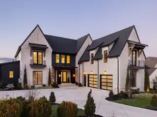 Like-new Custom Home in the Grove