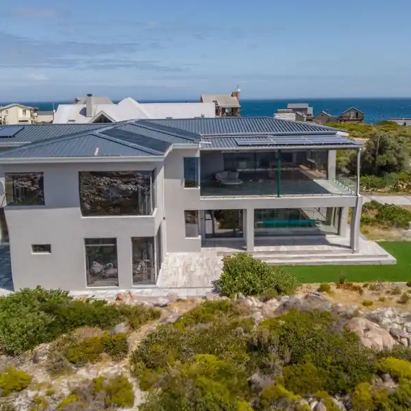 DREAM COASTAL ESCAPE