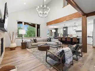 Beautiful Fully Renovated Townhome