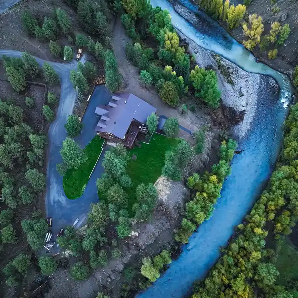 HIDDEN RIVER HOME