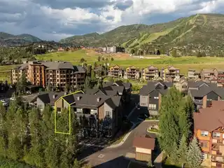 Spectacular Townhome in Exclusive Wildhorse Meadows
