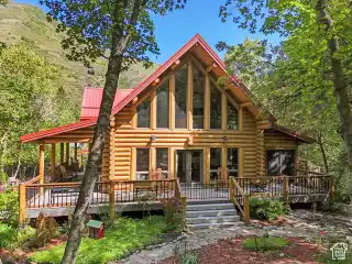 Special Home in Hobble Creek