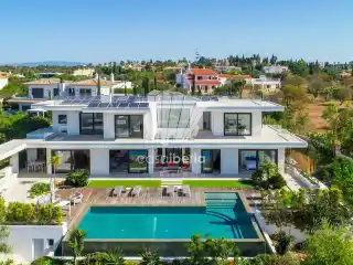 Magnificent Villa with Breathtaking Sea Views