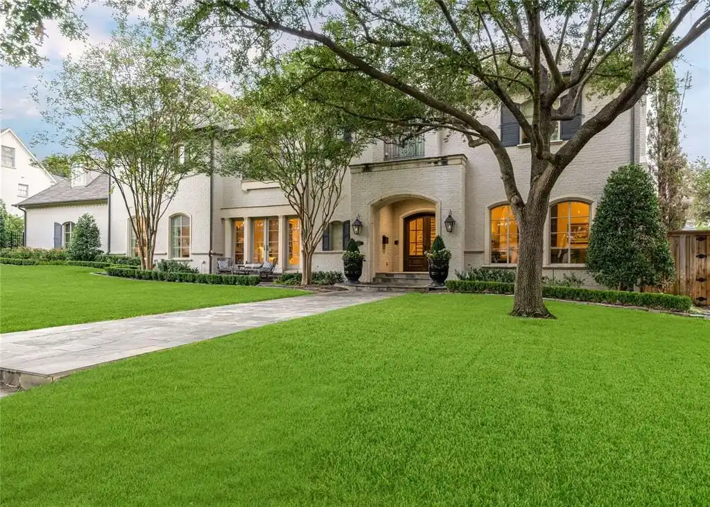 Expansive Estate in the Heart of University Park