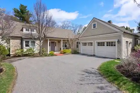 High-end Turnkey Residence in Coveted Highland Meadows