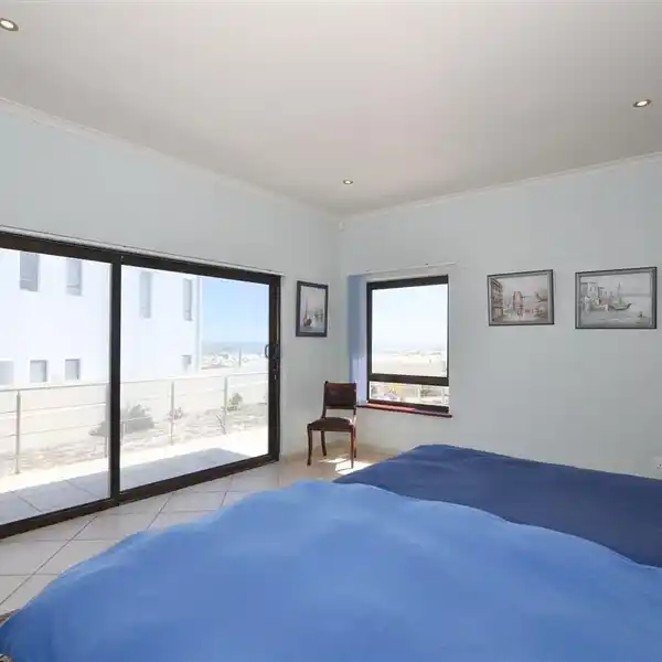 LIVE THE ULTIMATE COASTAL LIFESTYLE