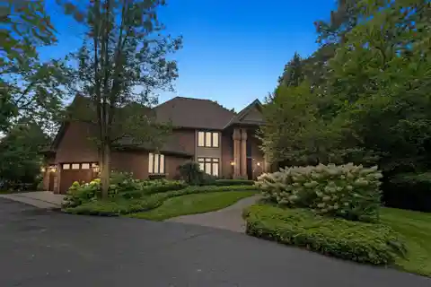 Oakland County's Premiere All Sports Lakefront