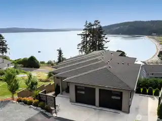 Unparalleled Coastal Elegance