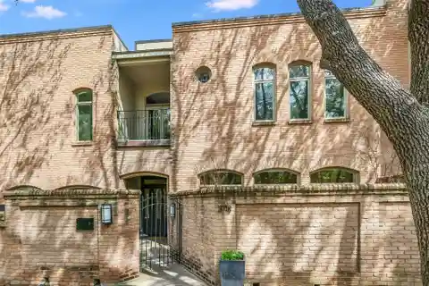 Sophisticated Living in the Heart of Tarrytown