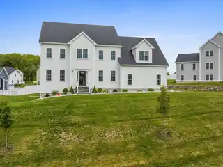 Better-than-new Colonial Home
