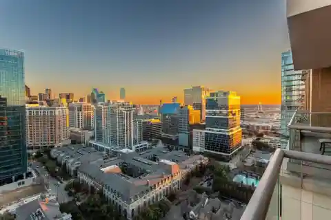 Sub-Penthouse at the Stoneleigh Residences