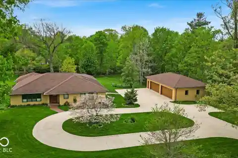 Spacious Ranch on 1.9 Acres