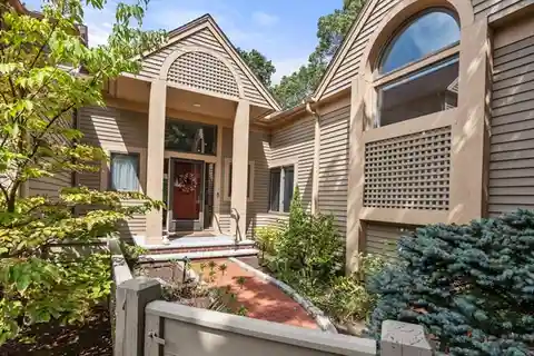 Elegant Townhouse with Modern Appeal & Outdoor Living