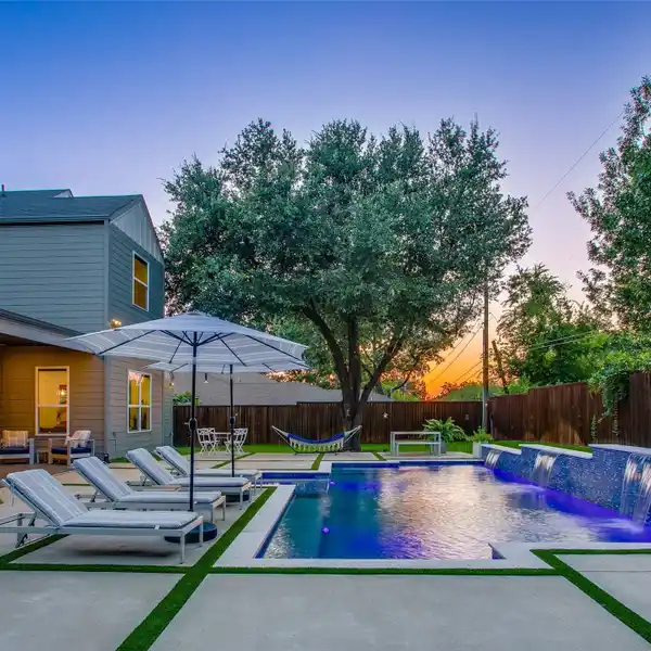 STYLISH ENERGY-EFFICIENT HOME IN PRIME LOCATION