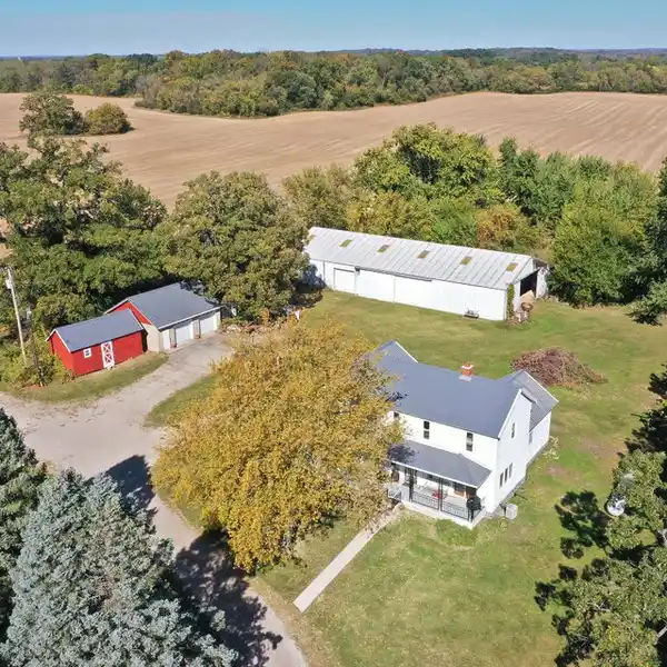 CREATE YOUR DREAM PROPERTY ON 40 LAKEFRONT ACRES
