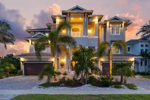 Magnificent Home on the Beachside of Spinnaker Drive